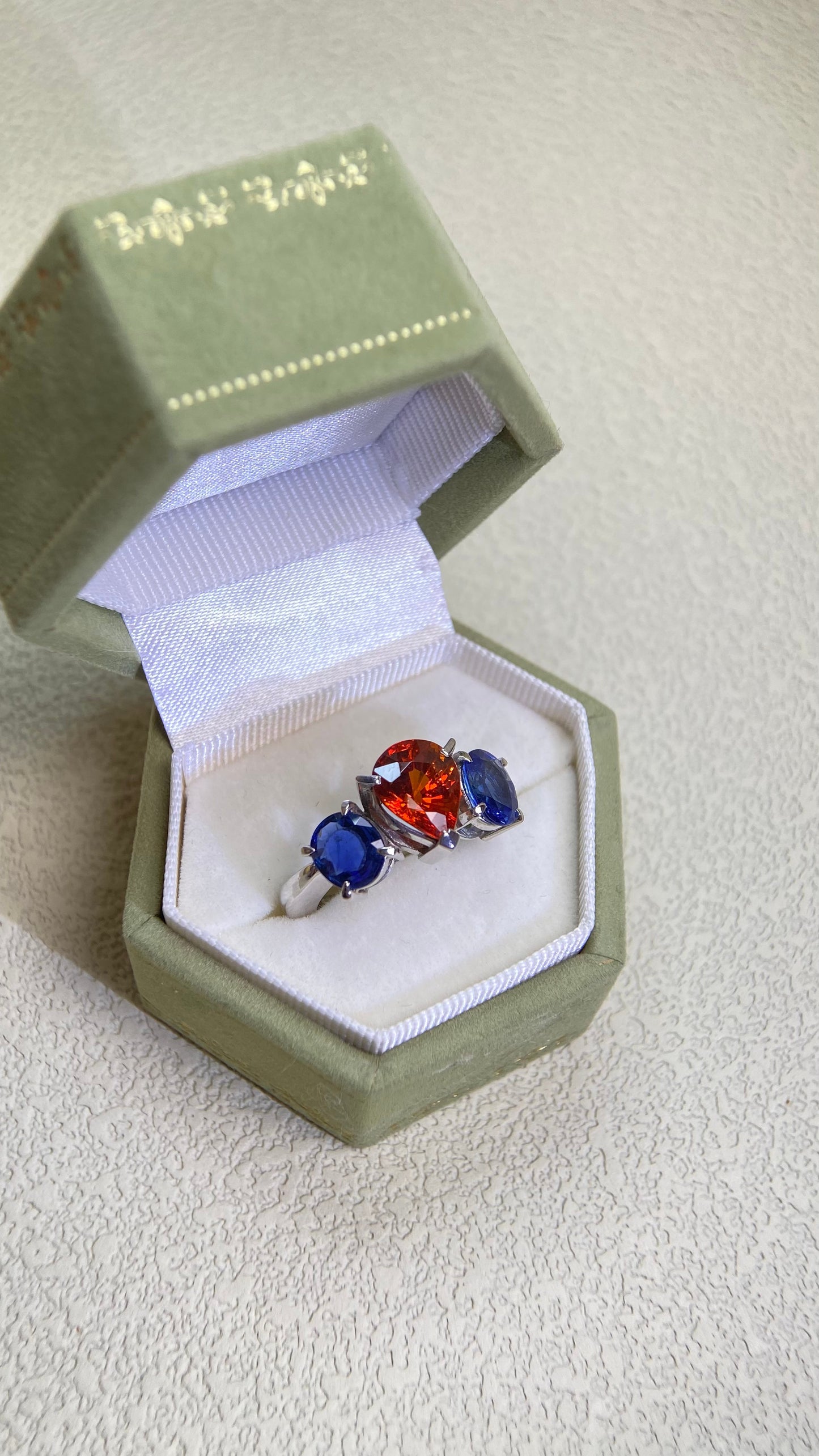 Pt900プラチナ＆スペサルティンガーネット＆サファイアリング｜ガーネット2.96カラット｜サファイア1.94カラット｜日本製ヴィンテージエステートジュエリー-BJPD