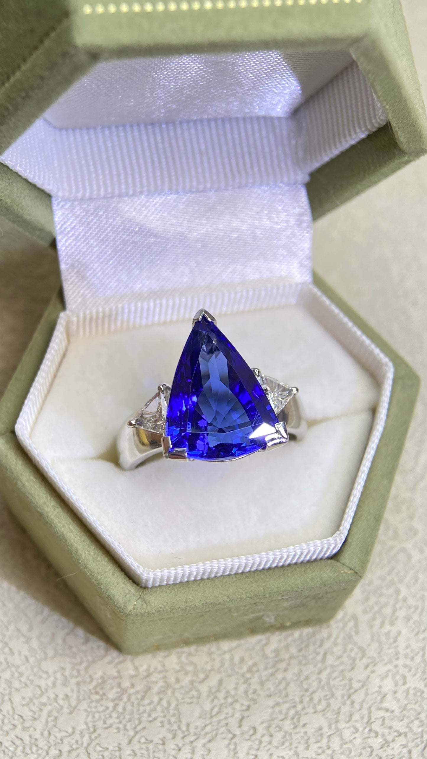 Pt900 Platinum&Tanzanite Ring | Tanzanite 7.09ct | Diamonds 0.48ct | Japanese Vintage Estate Jewelry-BPGB