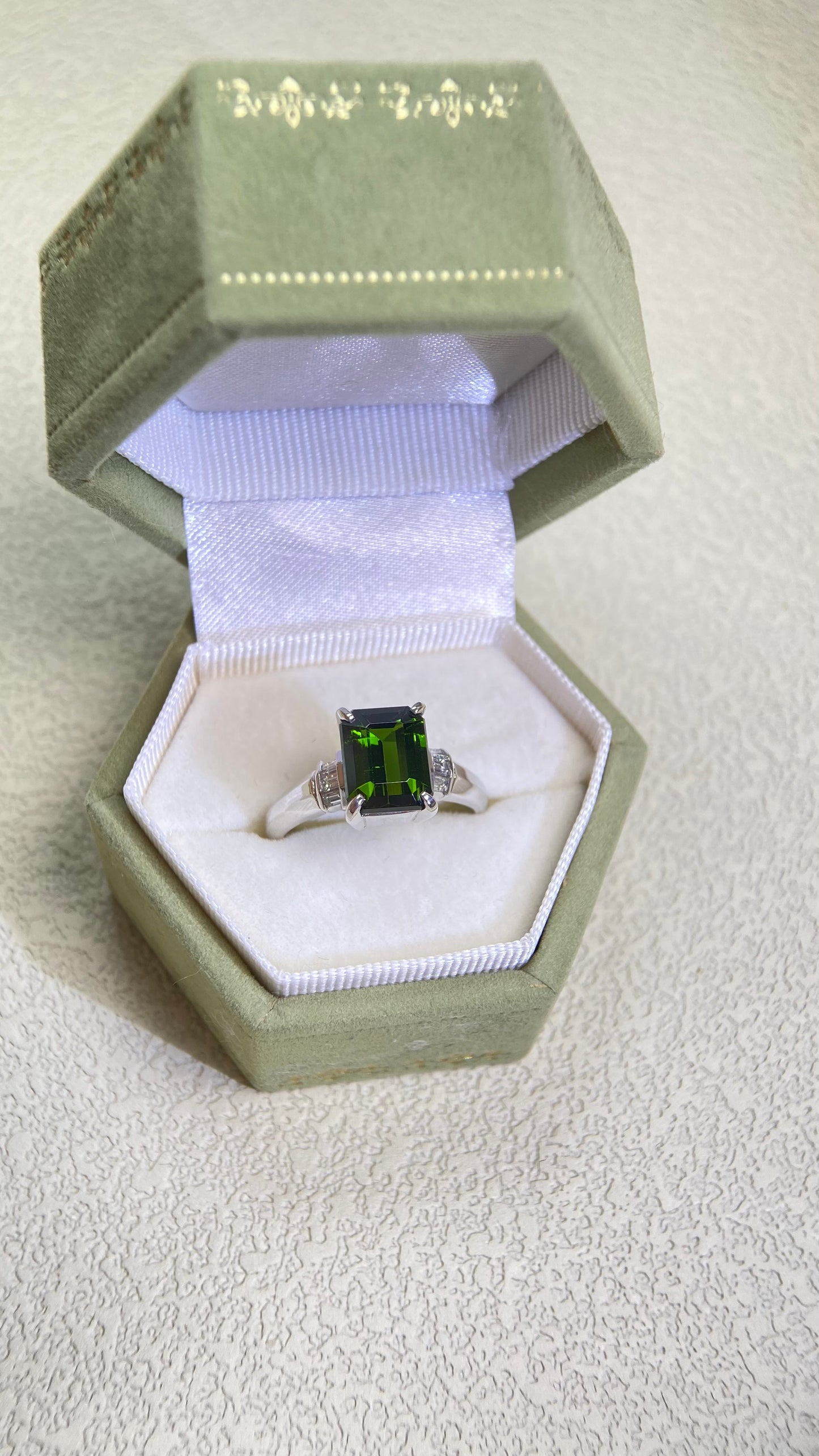 Pt900 Platinum&Tourmaline and Diamond Ring | Tourmaline 2.49ct | Diamonds 0.11ct | Japanese Vintage Estate Jewelry-BPJI
