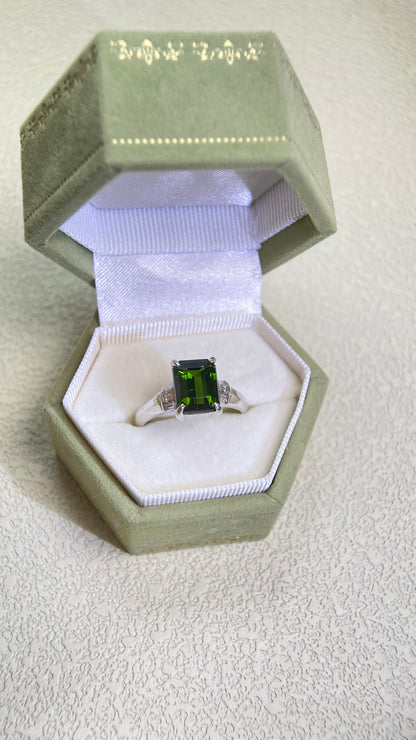 Pt900 Platinum&Tourmaline and Diamond Ring | Tourmaline 2.49ct | Diamonds 0.11ct | Japanese Vintage Estate Jewelry-BPJI