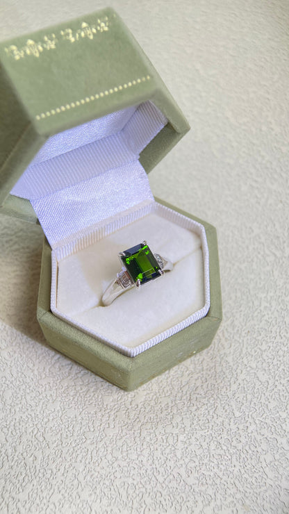 Pt900 Platinum&Tourmaline and Diamond Ring | Tourmaline 2.49ct | Diamonds 0.11ct | Japanese Vintage Estate Jewelry-BPJI
