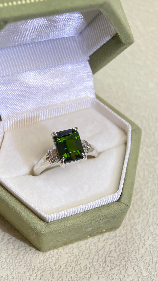 Pt900 Platinum&Tourmaline and Diamond Ring | Tourmaline 2.49ct | Diamonds 0.11ct | Japanese Vintage Estate Jewelry-BPJI