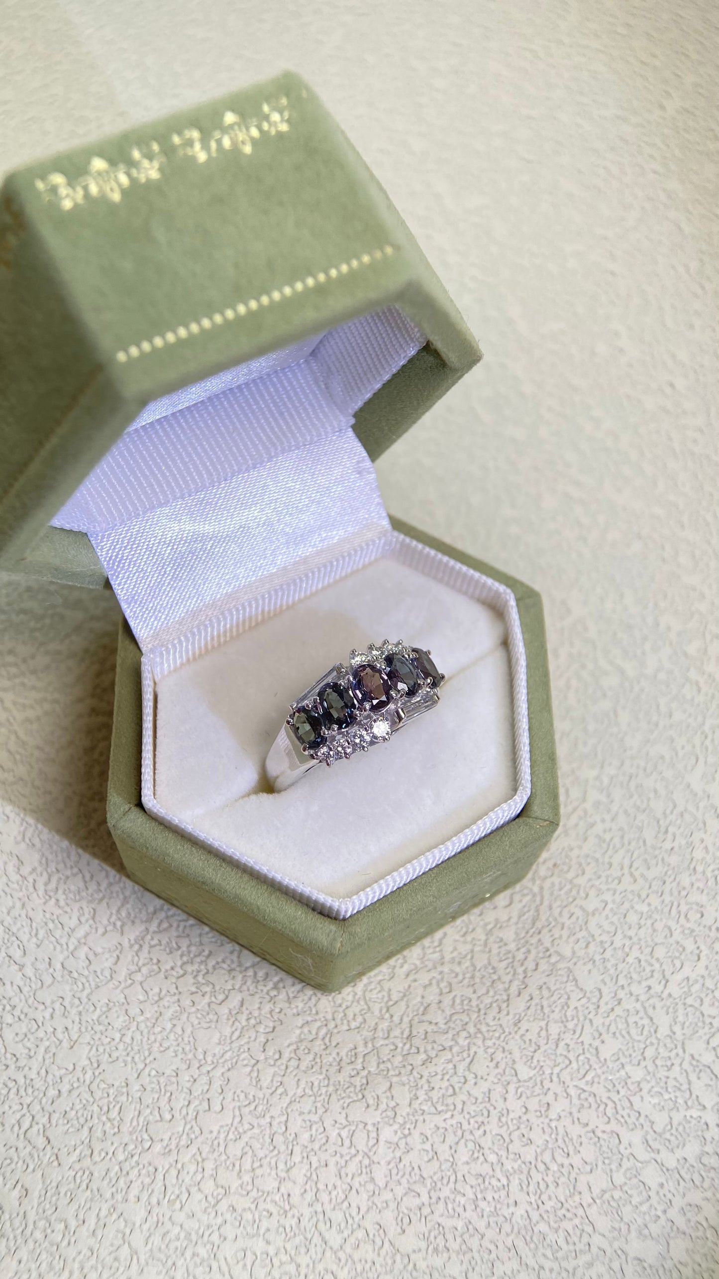 Pt900 Platinum&Alexandrite and Diamonds Ring | Alexandrite 1.17ct | Diamond 0.41ct | Change Color | Japanese Vintage Estate Jewelry-BPPW