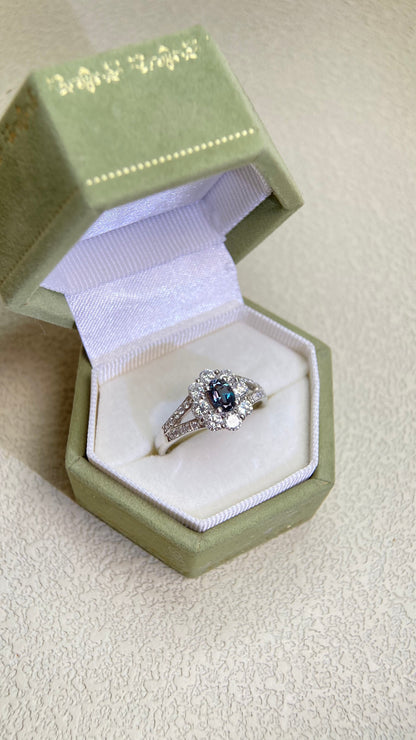 Pt900プラチナ＆アレキサンドライト＆ダイヤモンドリング｜アレキサンドライト0.43ct、ダイヤモンド0.80ct｜カラーチェンジ｜日本製ヴィンテージエステートジュエリー-BGAS