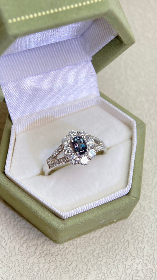 Pt900 Platinum&Alexandrite and Diamonds Ring | Alexandrite 0.43ct | Diamond 0.80ct | Change Color | Japanese Vintage Estate Jewelry-BGAS