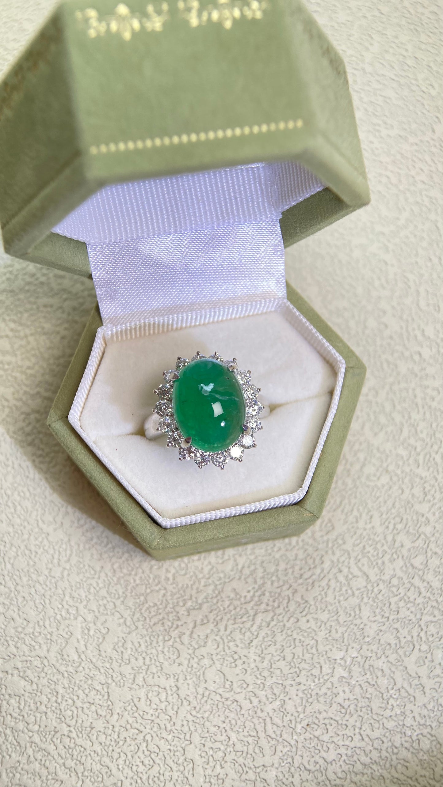 Pt900プラチナ＆エメラルド＆ダイヤモンドリング｜エメラルド6.91カラット｜ダイヤモンド1.10カラット｜日本製ヴィンテージエステートジュエリー-BQGX