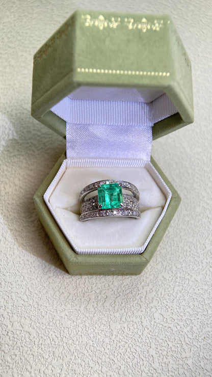 Pt900プラチナ＆エメラルド＆ダイヤモンドリング｜エメラルド2.20カラット｜ダイヤモンド1.00カラット｜日本製ヴィンテージエステートジュエリー-BLZZ