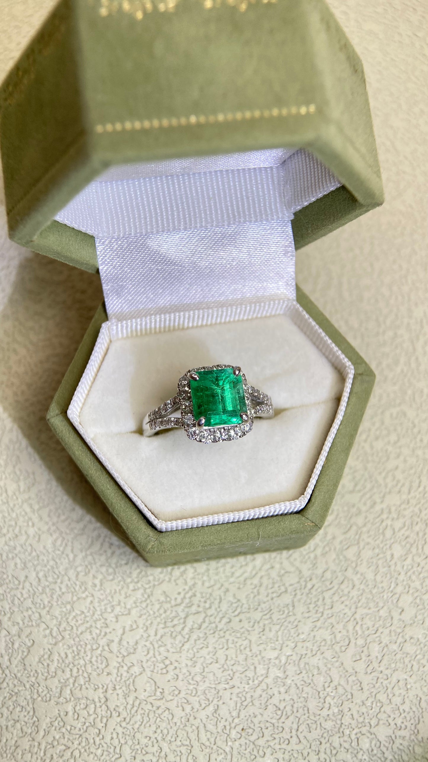 Pt900プラチナ＆エメラルド＆ダイヤモンドリング｜エメラルド 2.013ct｜ダイヤモンド 0.52ct｜コロンビア｜日本製ヴィンテージエステートジュエリー-BKYQ