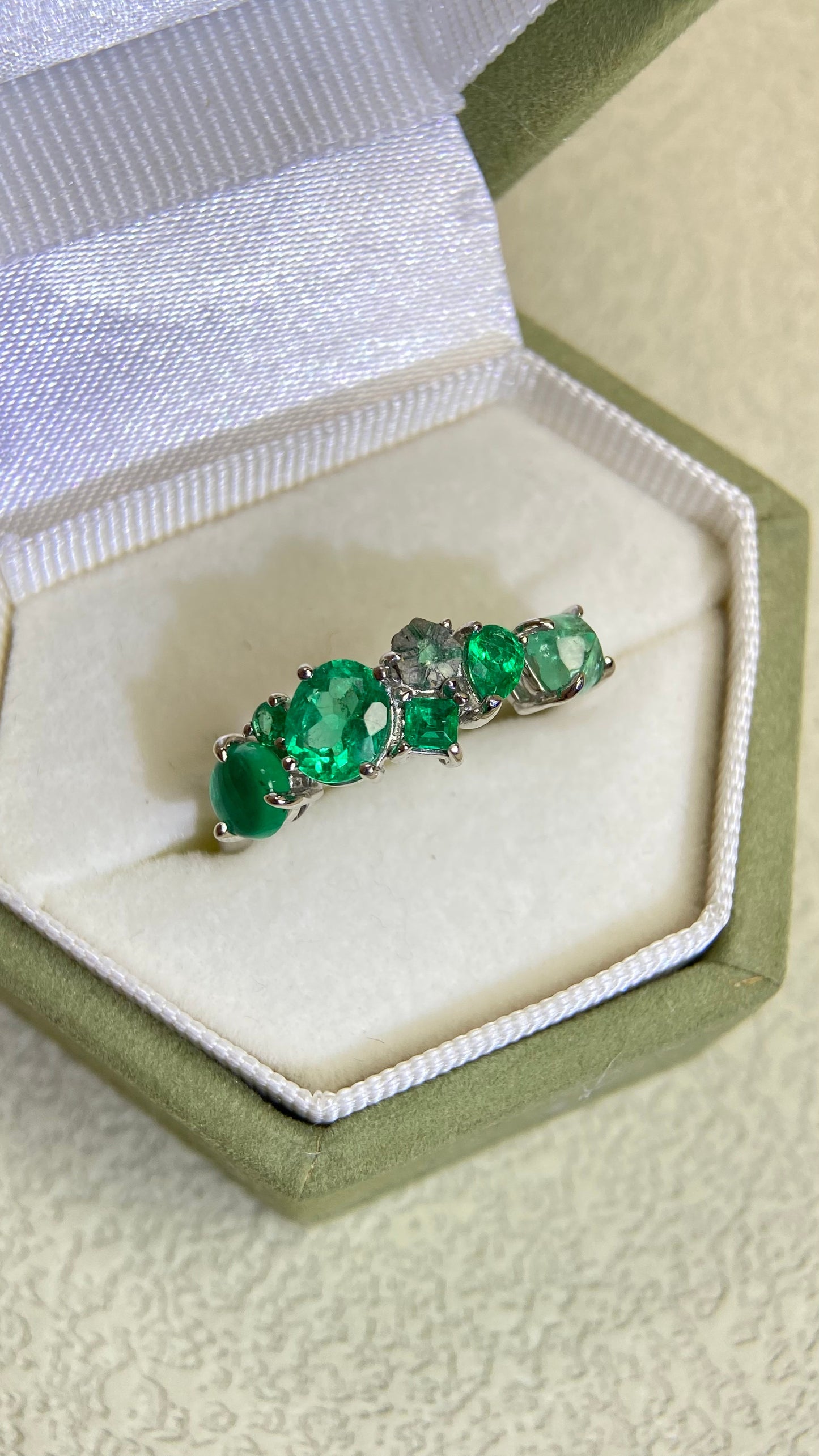 Pt950 Platinum&Emerald  Ring | Emerald 1.00ct | Colombia-Muzo Green | Japanese Vintage Estate Jewelry-BLQF