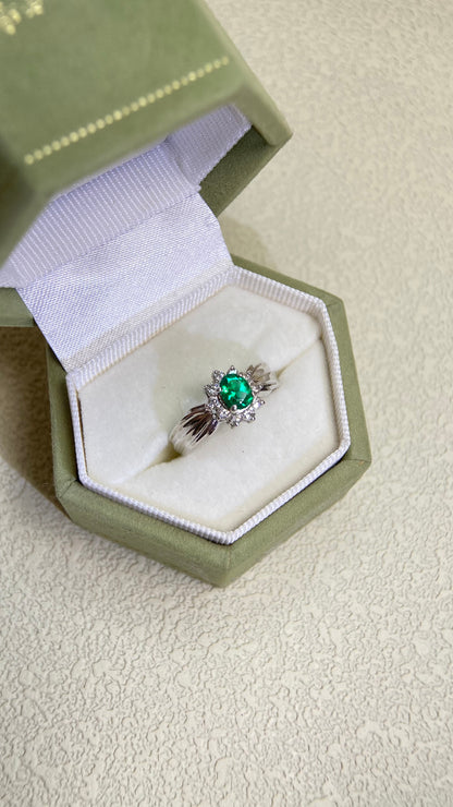 Pt900プラチナ＆エメラルド＆ダイヤモンドリング｜エメラルド0.31ct、ダイヤモンド0.20ct｜日本製ヴィンテージエステートジュエリー-BORK