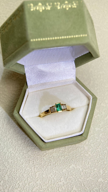 18Kゴールド＆エメラルド＆ダイヤモンドリング｜エメラルド0.24カラット｜ダイヤモンド0.20カラット｜日本製ヴィンテージエステートジュエリー-BKNY