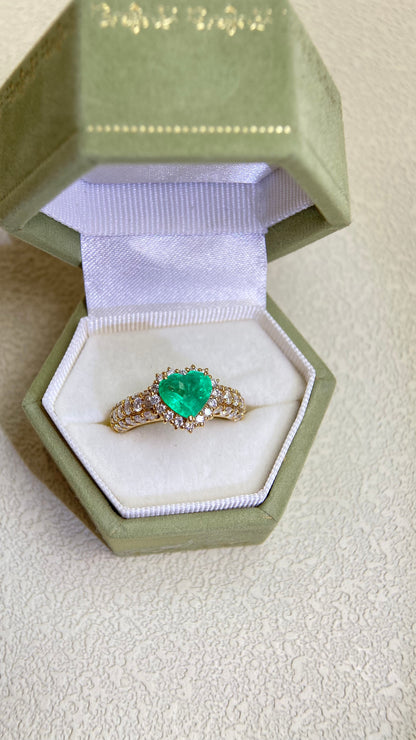 K18ゴールド＆エメラルドダイヤモンドリング｜エメラルド1.44ct、ダイヤモンド0.80ct｜日本製ヴィンテージエステートジュエリー-BPEG