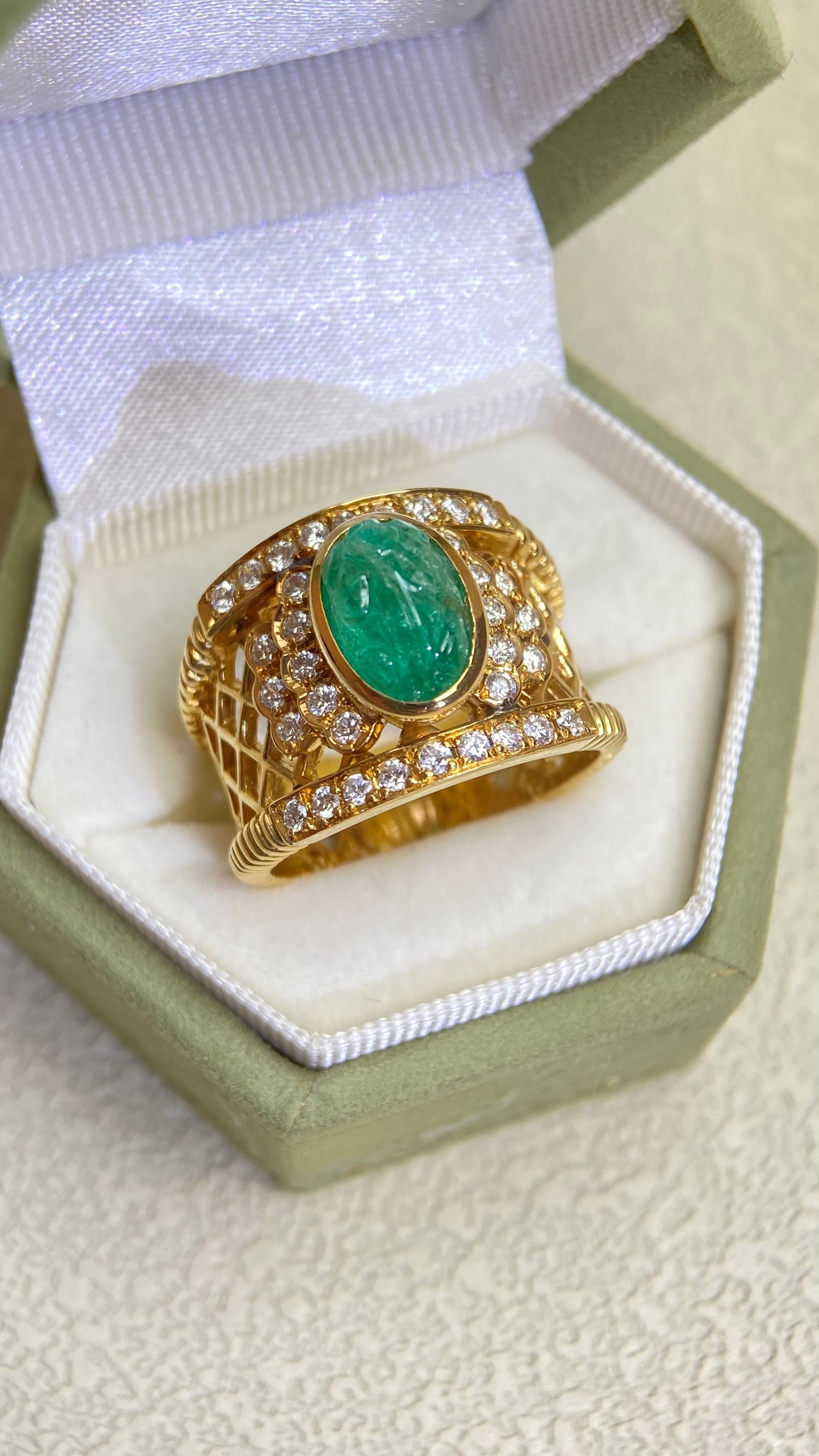 K18ゴールド＆エメラルドダイヤモンドリング｜エメラルド2.40ct、ダイヤモンド0.50ct｜日本製ヴィンテージエステートジュエリー-BPXL