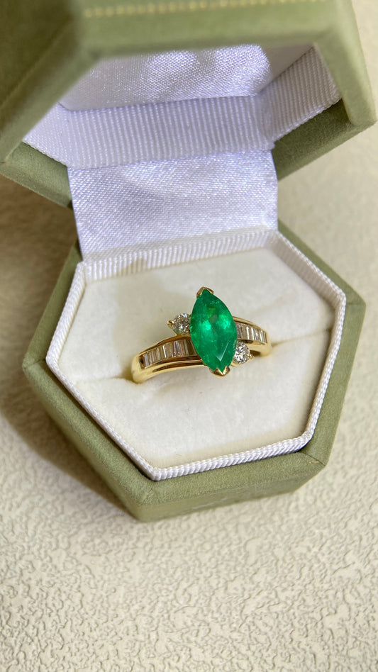 K18ゴールド＆エメラルドダイヤモンドリング｜エメラルド1.43ct、ダイヤモンド0.50ct｜コロンビア産ビビッドグリーン｜日本製ヴィンテージエステートジュエリー-BPYE