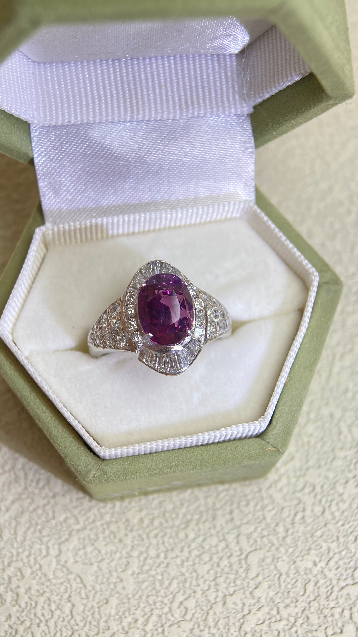 Pt900 Platinum&Violet Sapphire and Diamond Ring | Violet Sapphire 3.28ct | Diamond 0.62ct | Japanese Vintage Estate Jewelry-VXOW