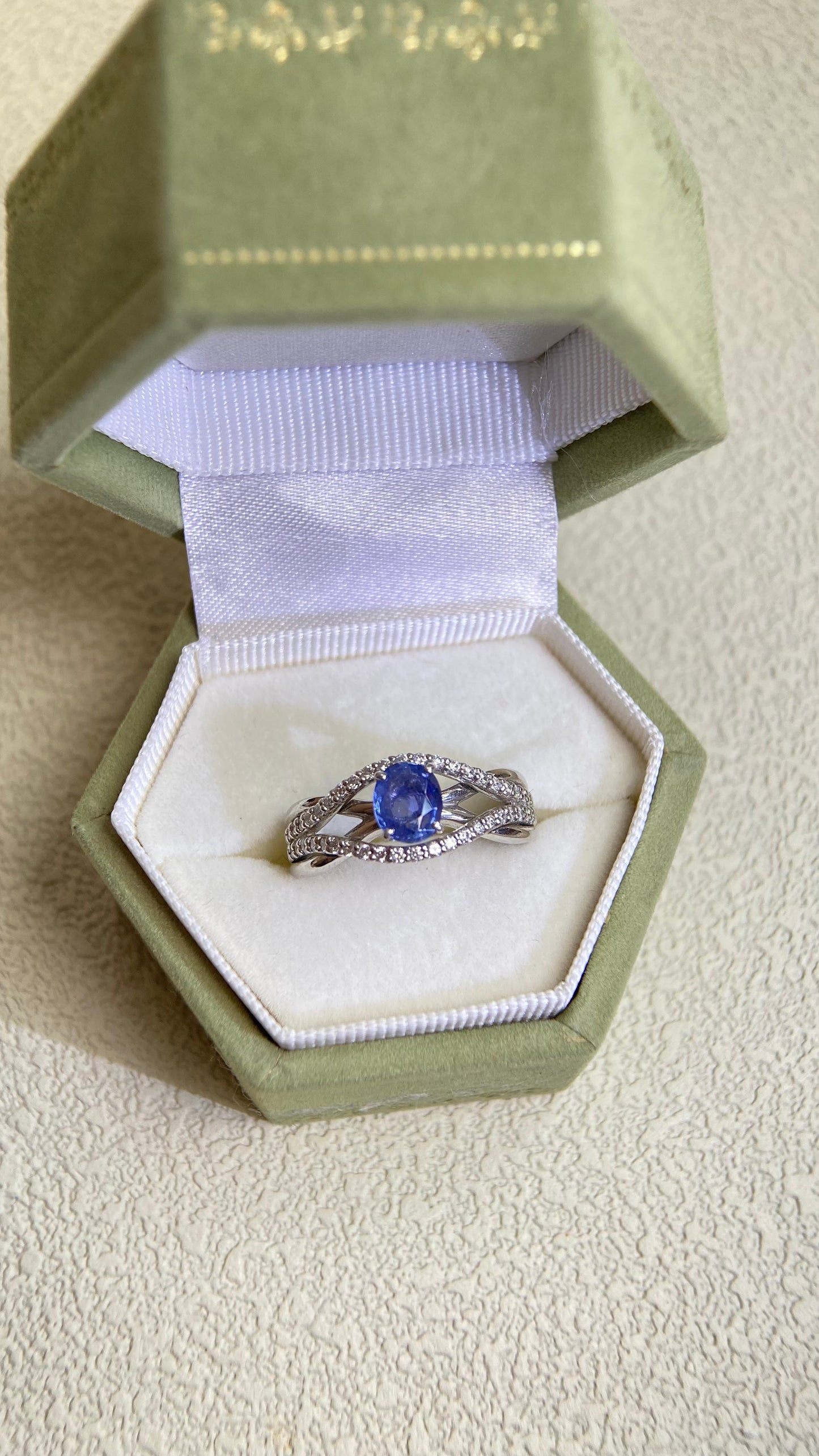 Pt900プラチナ＆サファイア＆ダイヤモンドリング｜サファイア0.66ct、ダイヤモンド0.24ct｜日本製ヴィンテージエステートジュエリー-BJKI