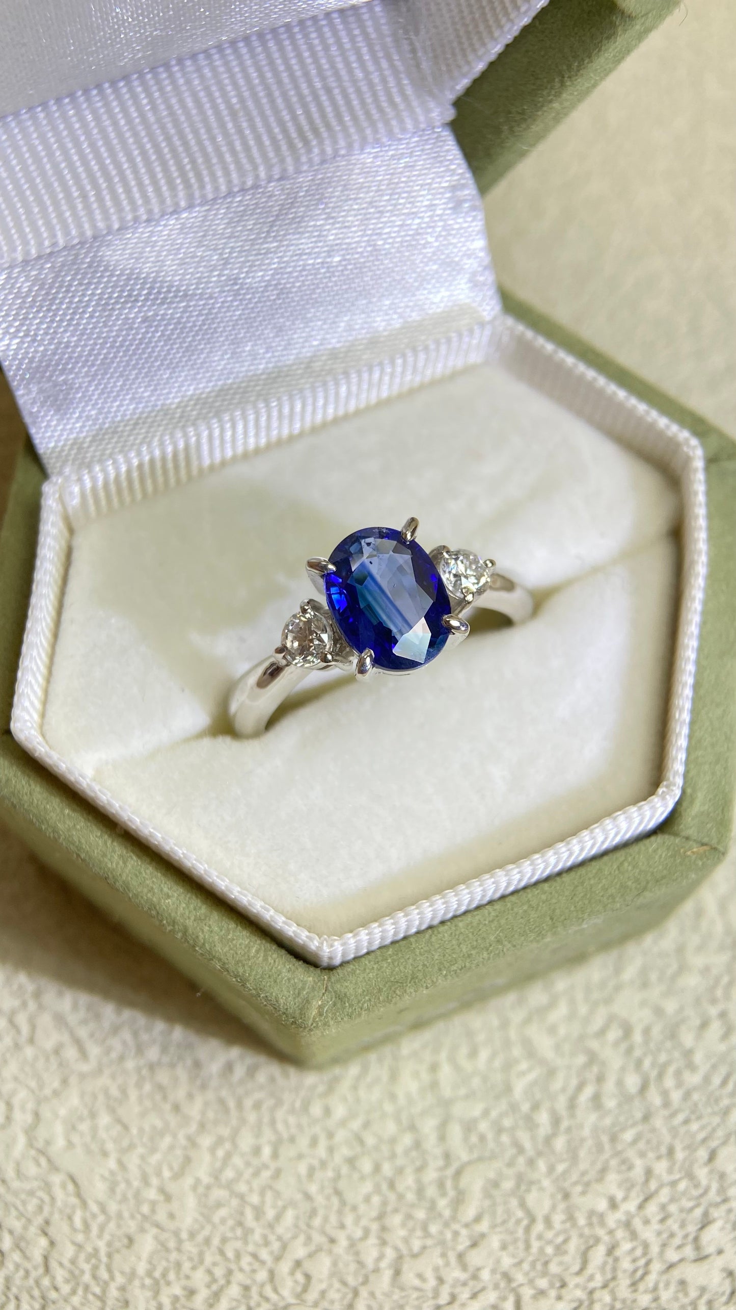 Pt900 Platinum&Sapphire and Diamond Ring | Sapphire 1.36ct | Diamond 0.23ct | Japanese Vintage Estate Jewelry-BOIA