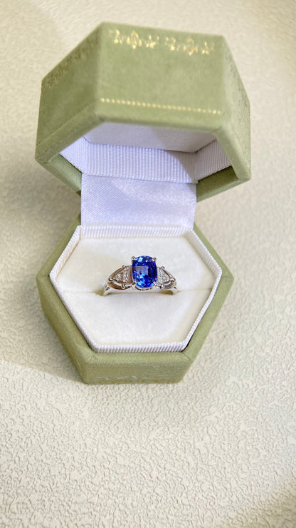 Pt900 Platinum&Sapphire and Diamond Ring | Sapphire 1.93ct | Diamond 0.09ct | Japanese Vintage Estate Jewelry-BOZH