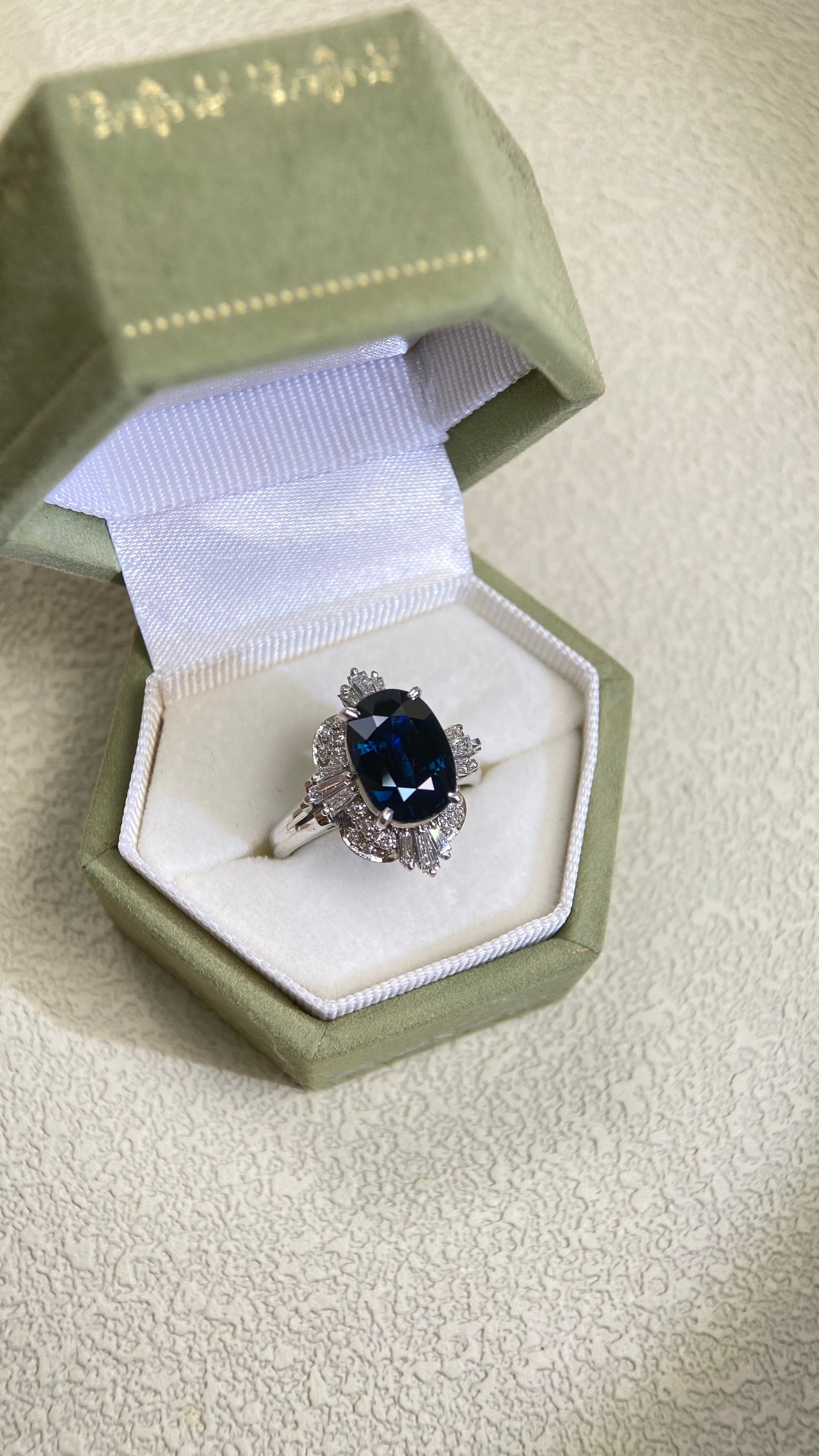 Pt900 Platinum&Sapphire and Diamond Ring | Sapphire 3.33ct | Diamond 0.54ct | Japanese Vintage Estate Jewelry-BOSY