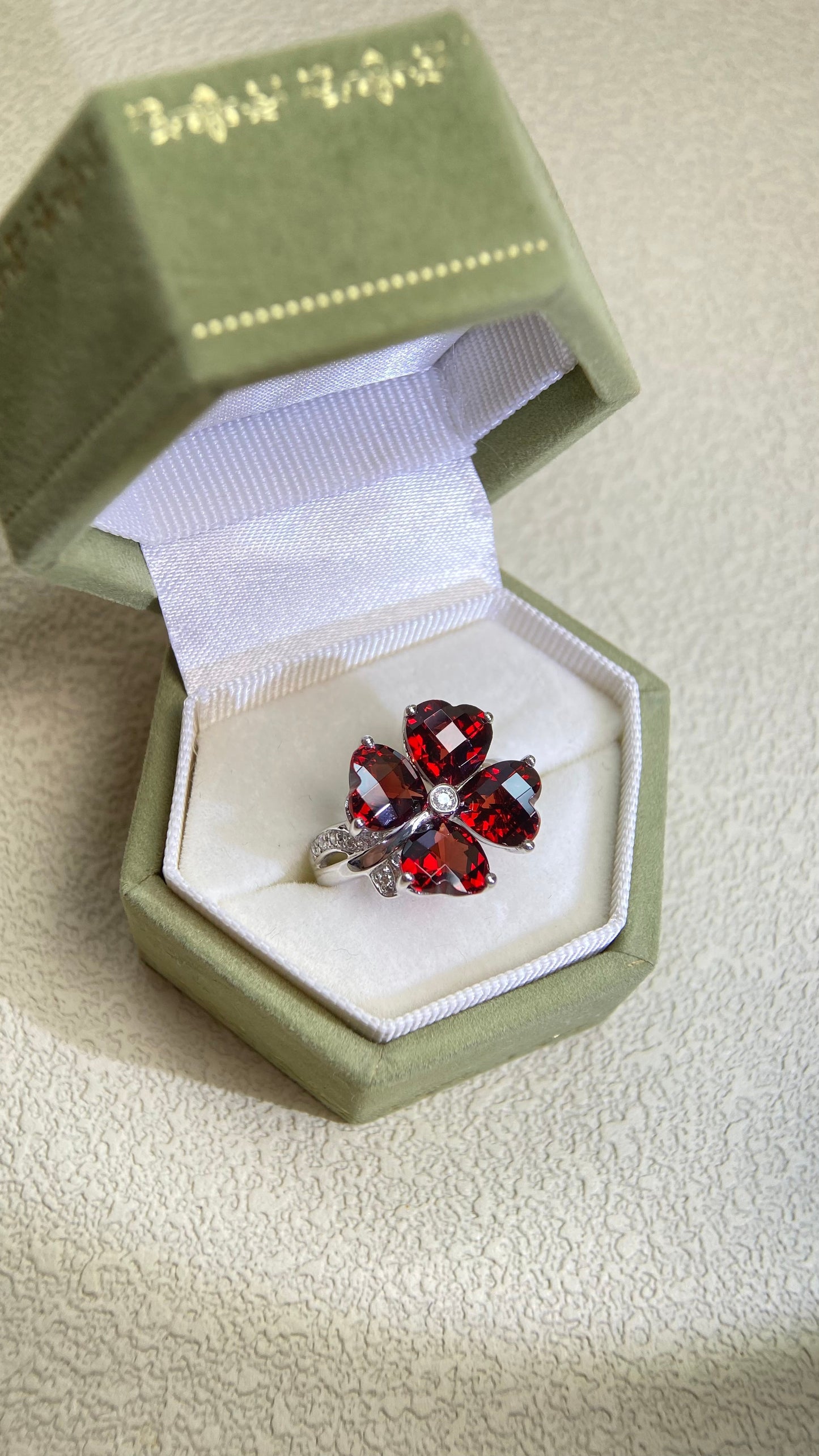 K18 White Gold&Garnet and Diamond Ring | Garnet 6.34ct | Diamond 0.05ct | Japanese Vintage Estate Jewelry-BPGI