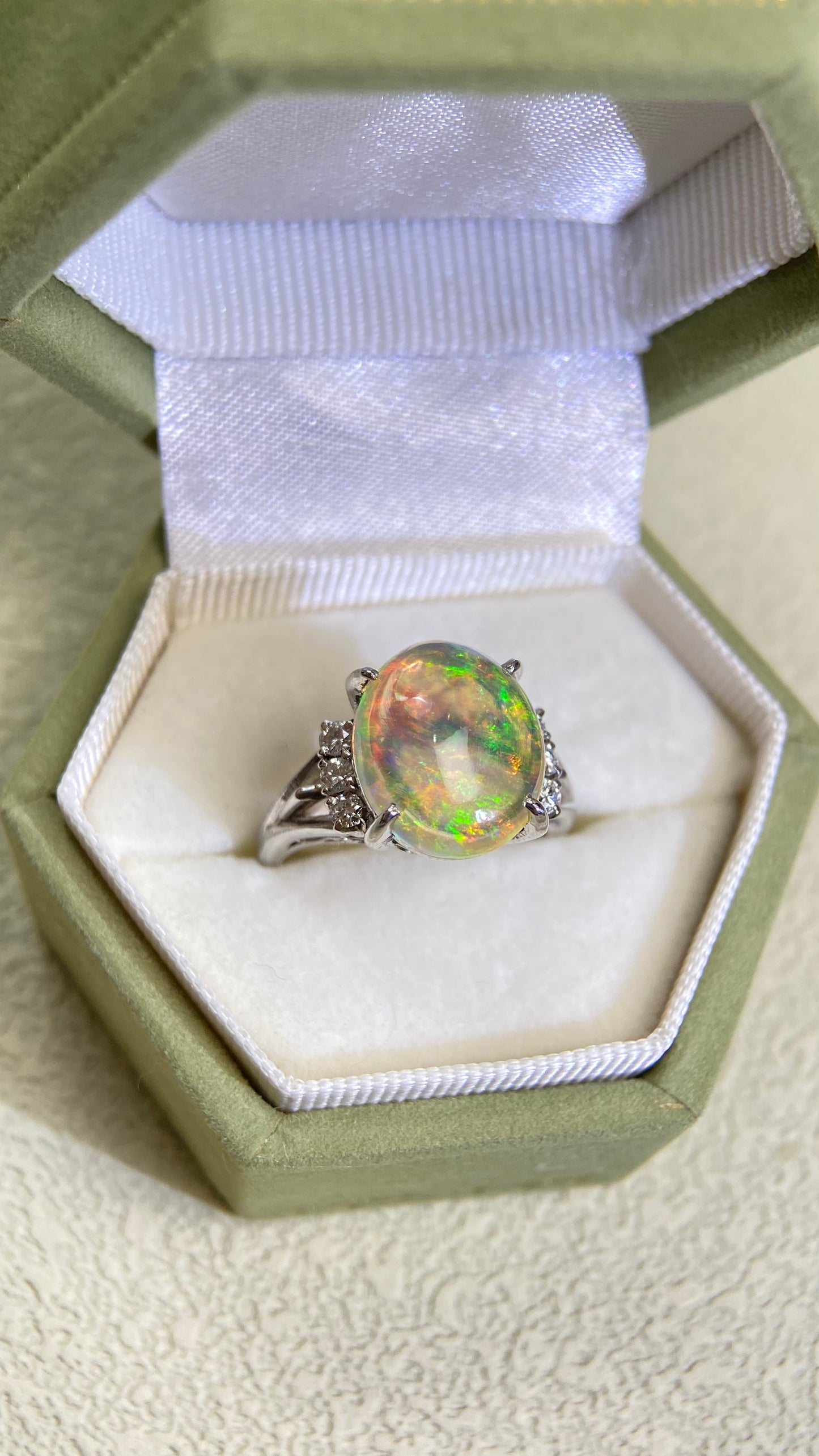 Pt900 Platinum&Opal and Diamond Ring | Opal 3.23ct | Diamond | Japanese Vintage Estate Jewelry-BBWF