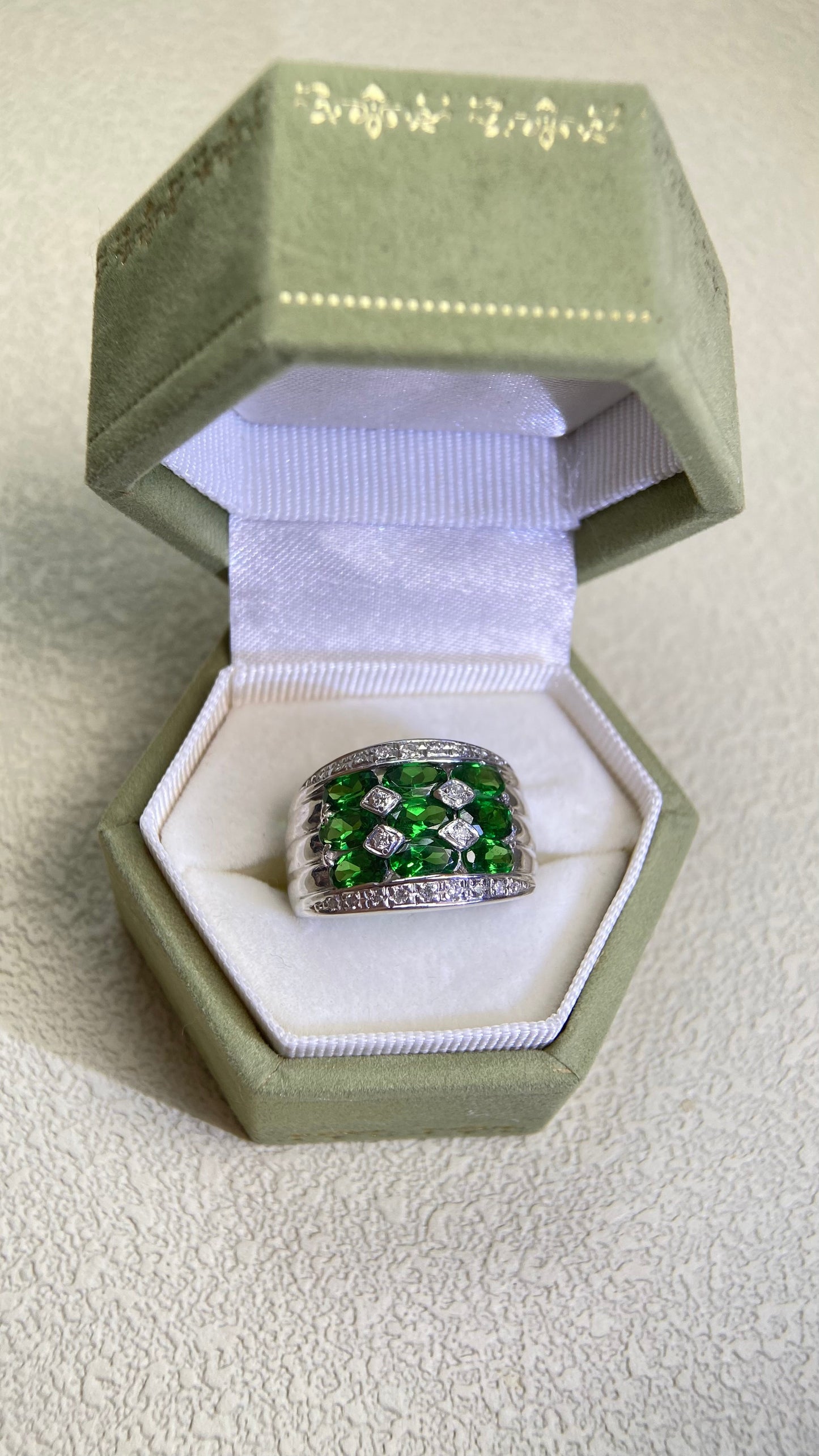 Pt900 Platinum&Tsavorite and Diamond Ring | Tsavorite 2.26ct | Diamond 0.18ct | Japanese Vintage Estate Jewelry-BOBF