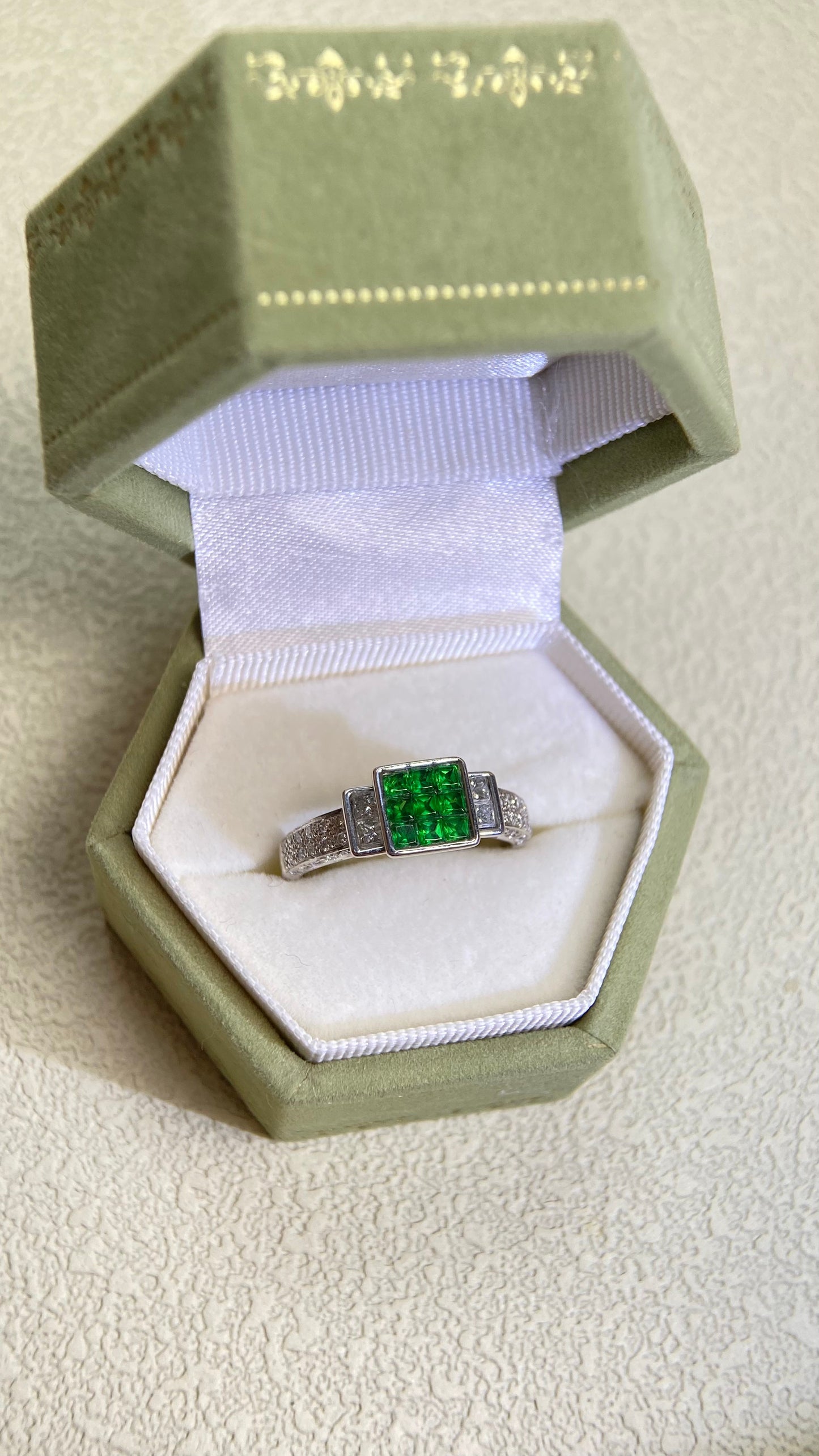 750 White Gold(18K)&Green Garnet and Diamond Ring | Garnet 0.55ct | Diamond 0.60ct | Japanese Vintage Estate Jewelry-BFMY