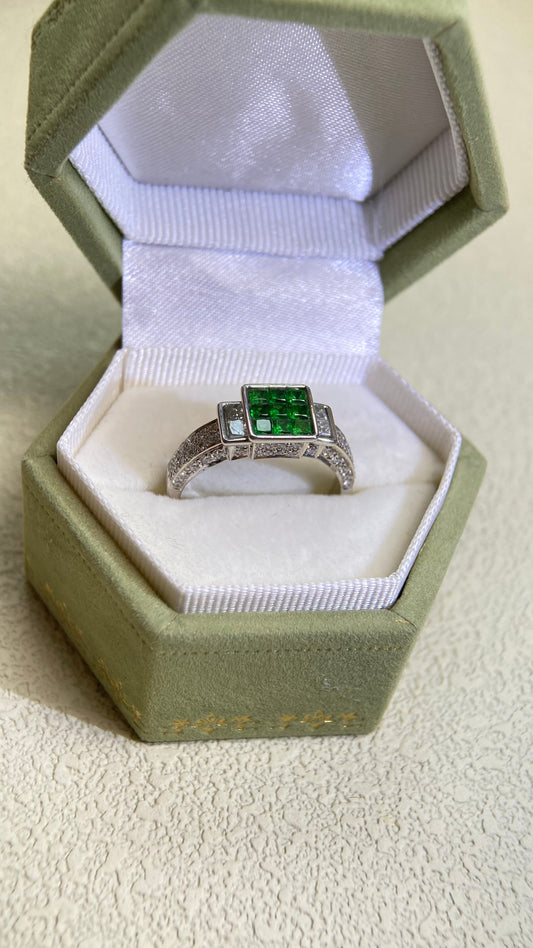 750 White Gold(18K)&Green Garnet and Diamond Ring | Garnet 0.55ct | Diamond 0.60ct | Japanese Vintage Estate Jewelry-BFMY