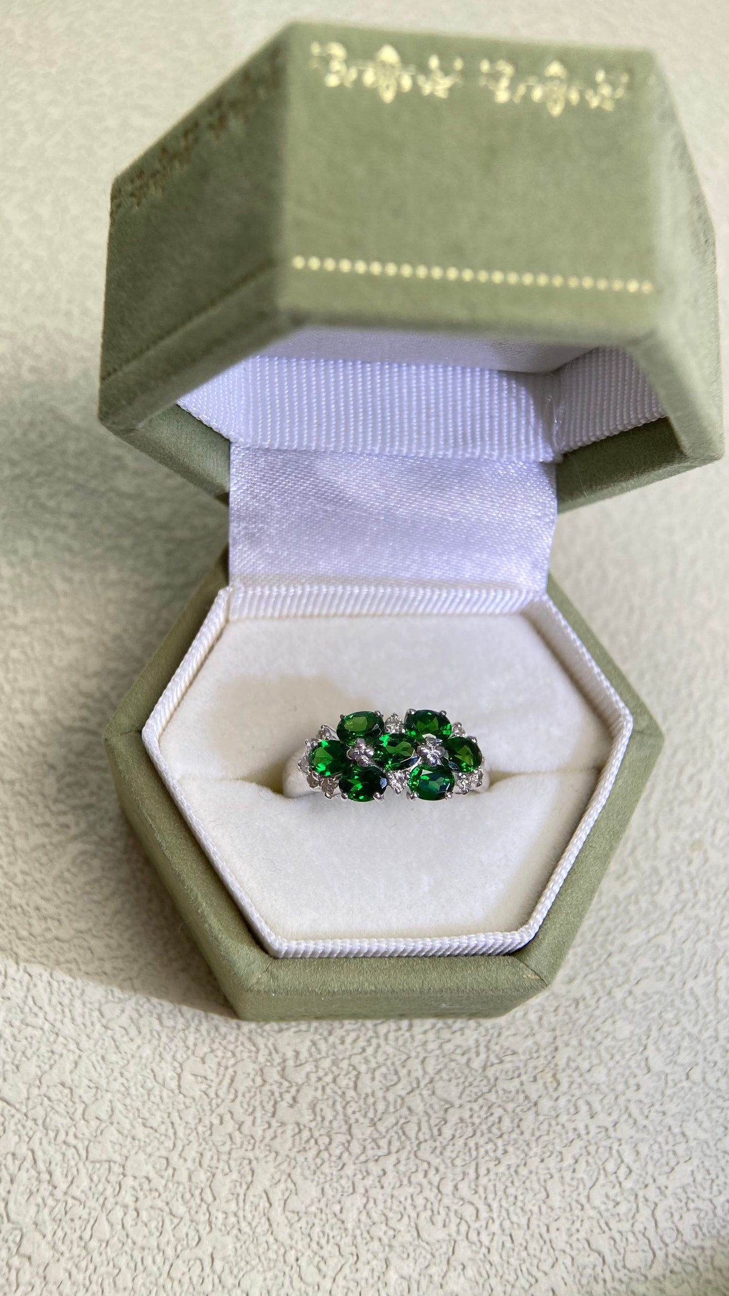 K18 White Gold&Green Garnet and Diamond Ring | Garnet 1.30ct | Diamond 0.15ct | Japanese Vintage Estate Jewelry-BGHW