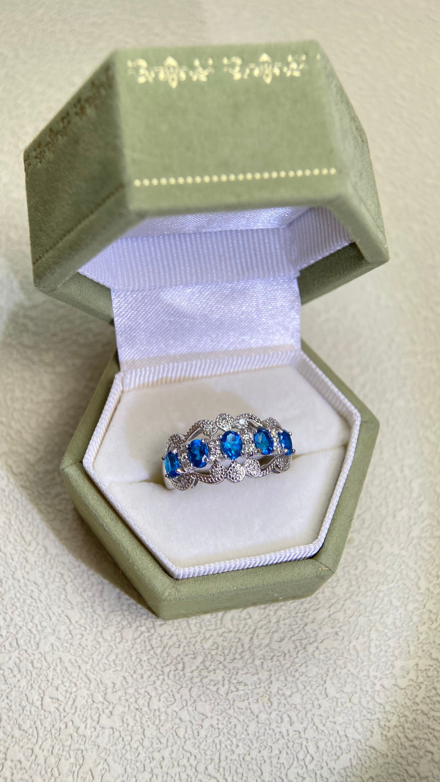 K18ホワイトゴールド＆アパタイト＆ダイヤモンドリング｜アパタイト0.84ct、ダイヤモンド0.20ct｜日本製ヴィンテージエステートジュエリー-BPDX