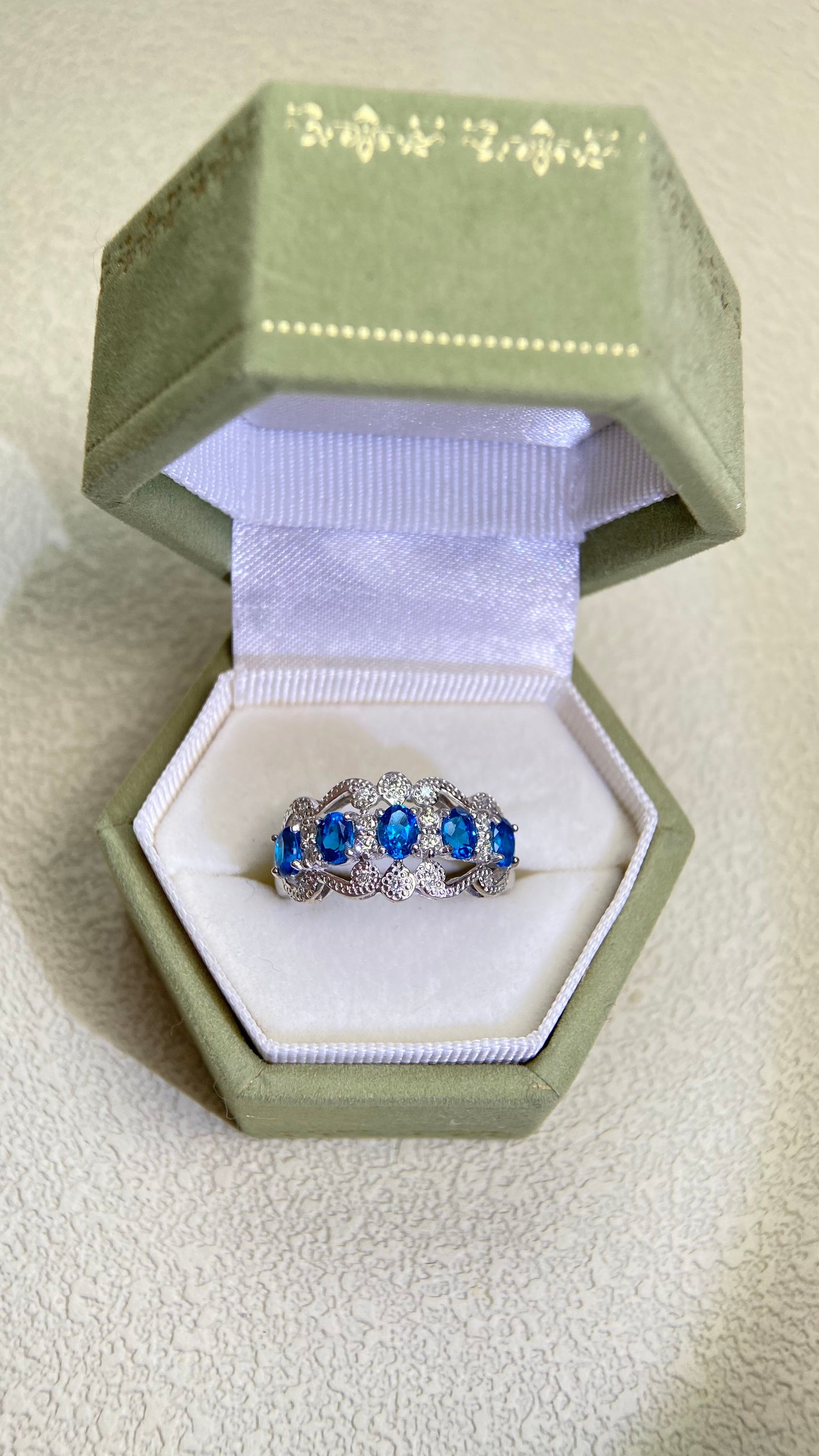 K18ホワイトゴールド＆アパタイト＆ダイヤモンドリング｜アパタイト0.84ct、ダイヤモンド0.20ct｜日本製ヴィンテージエステートジュエリー-BPDX