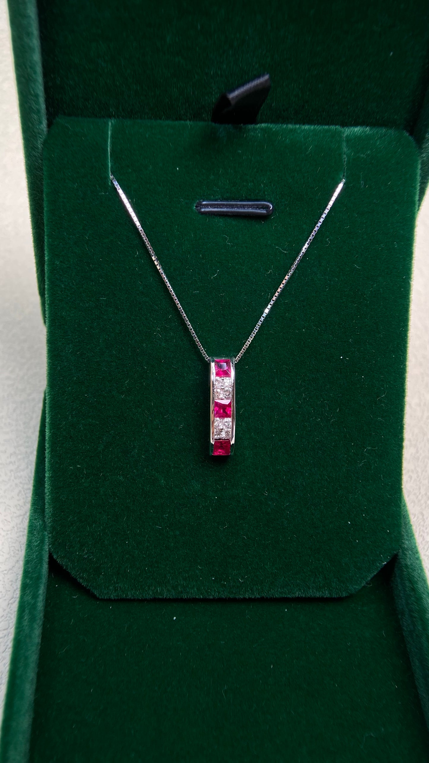 Pt900 Platinum/Pt850 Platinum& Ruby&Diamond Necklace|Rubys: 0.61ct｜Diamonds：0.21ct｜Japanese Vintage Estate Jewelry -BQVE