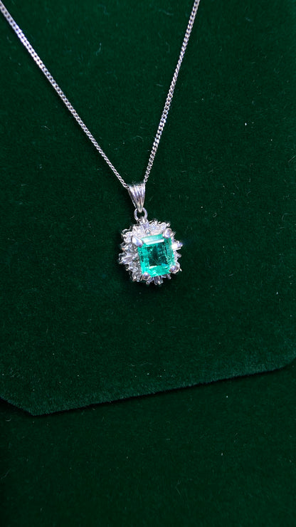 Pt900 platinum/Pt850 platinum&Emerald&Diamond Necklace| Emerald: 1.00ct｜Diamonds：0.27ct｜Japanese Vintage Estate Jewelry -BGLQ