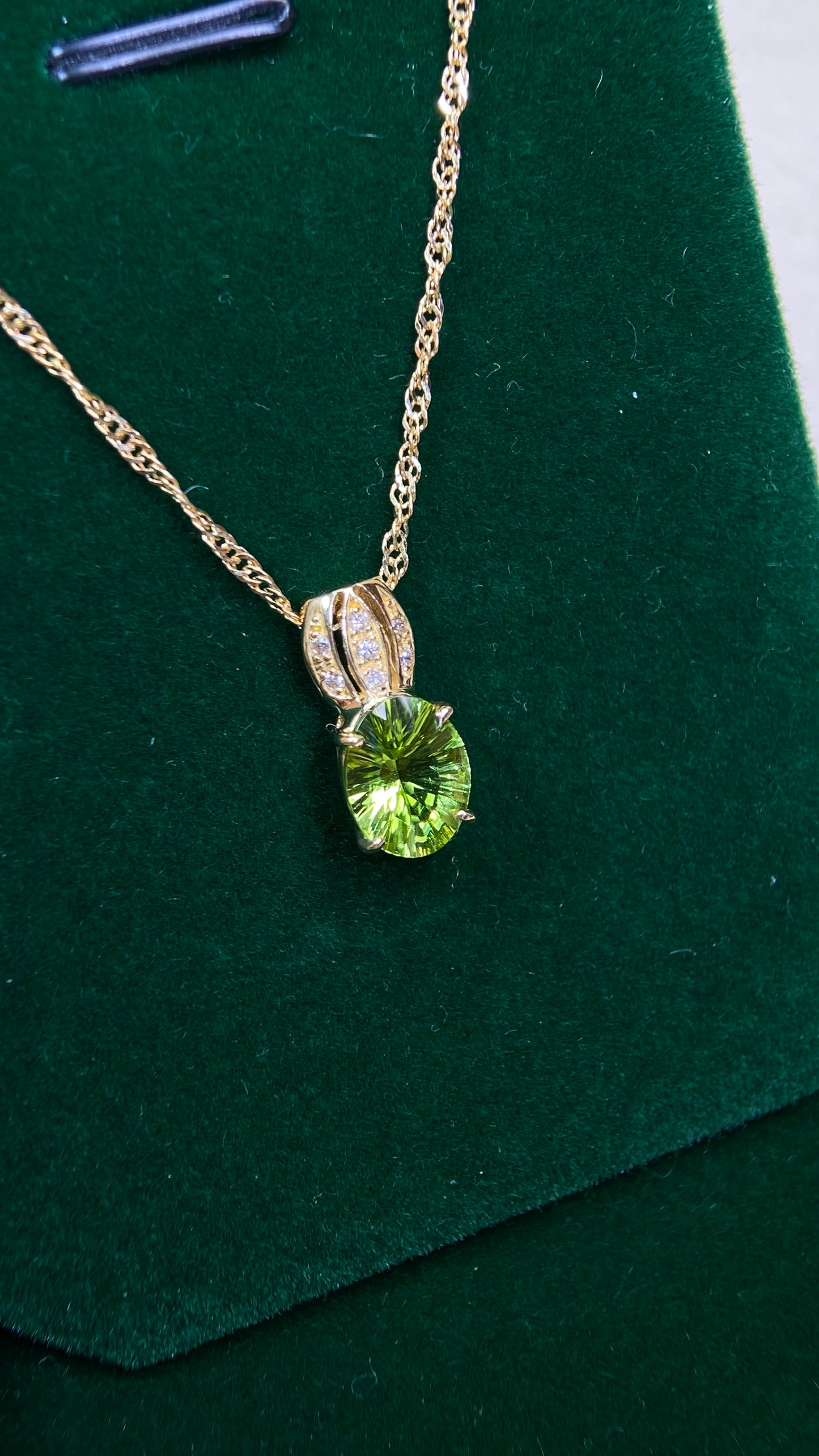 K18 Gold&Peridot&Diamond Necklace| Peridot: 1.70ct｜Diamonds：0.06ct｜Japanese Vintage Estate Jewelry -BQLO