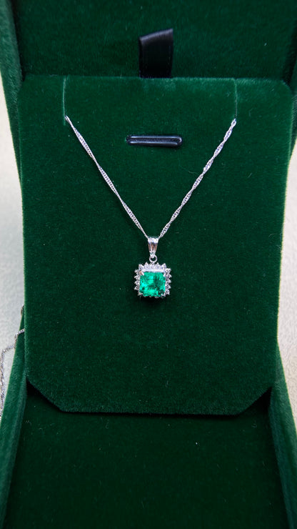 Pt platinum/Pt850 platinum&Emerald&Diamond Necklace| Emerald: 1.22ct｜Diamonds：0.17ct｜Japanese Vintage Estate Jewelry -BFDV