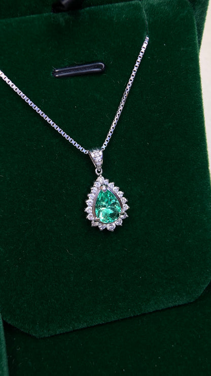 Pt900 platinum/Pt850 platinum&Emerald&Diamond Necklace| Emerald: 1.54ct｜Diamonds：0.50ct｜Japanese Vintage Estate Jewelry -BOUC