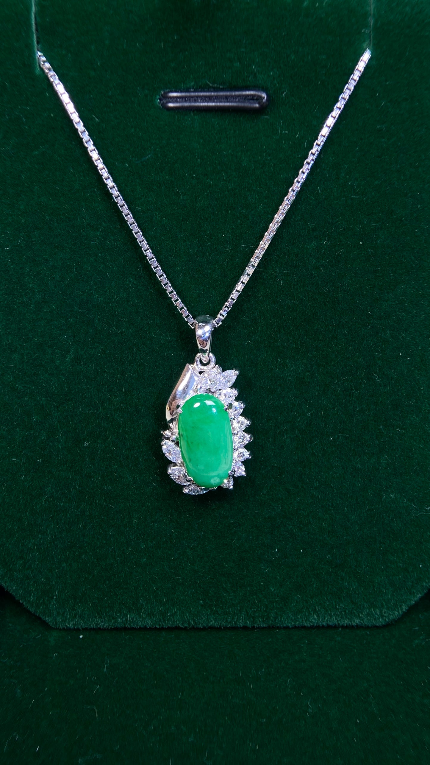 Pt900 platinum/Pt850 platinum&Jadeit&Diamond Necklace|Jadeite: 2.23ct｜Diamonds：0.50ct｜Japanese Vintage Estate Jewelry -BOQQ