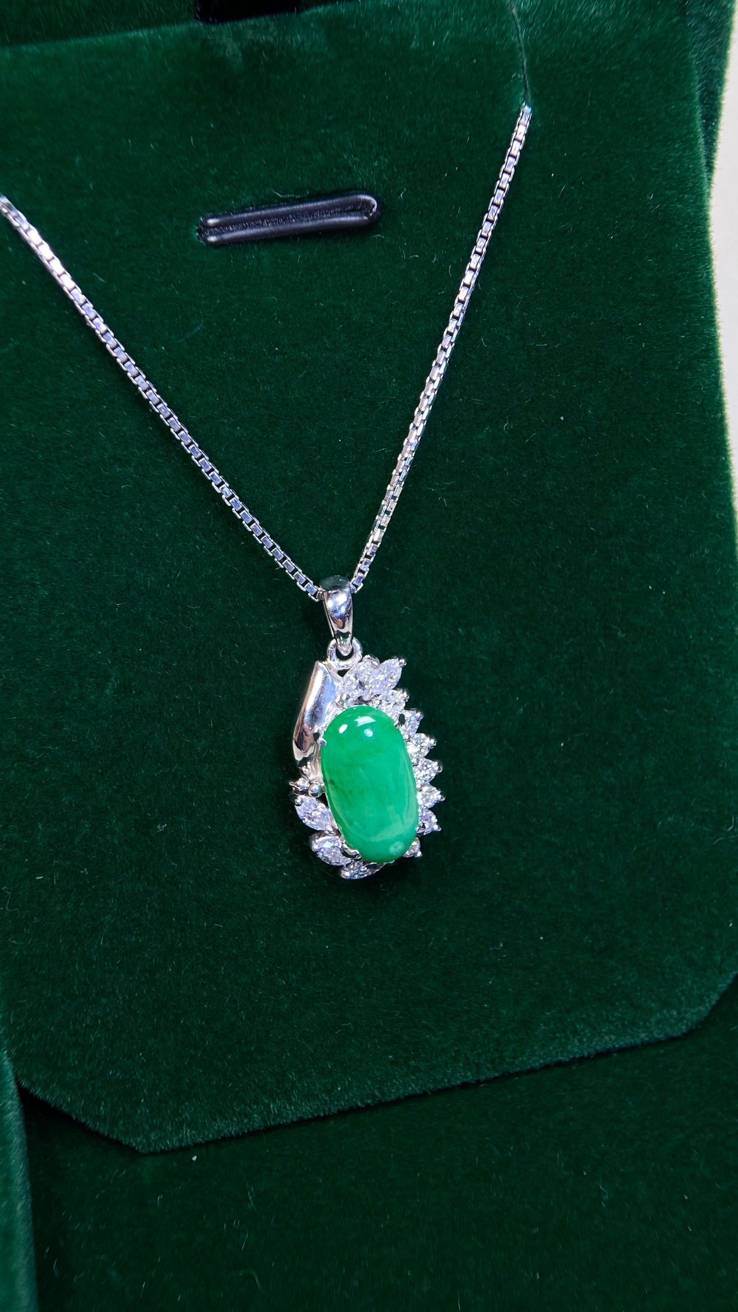 Pt900 platinum/Pt850 platinum&Jadeit&Diamond Necklace|Jadeite: 2.23ct｜Diamonds：0.50ct｜Japanese Vintage Estate Jewelry -BOQQ