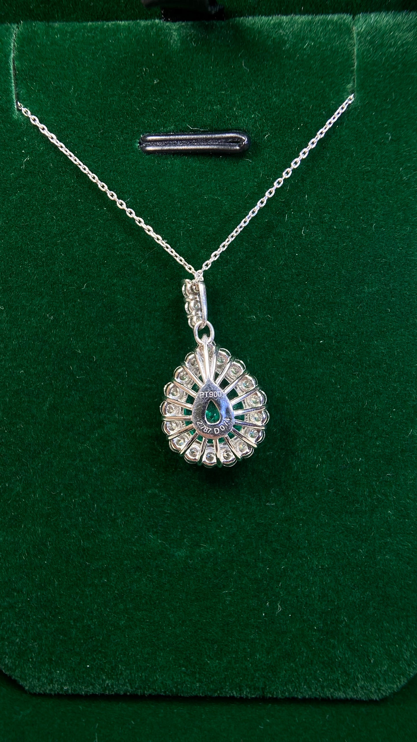 Pt900 platinum/Pt850 platinum&Emerald&Diamond Necklace| Emerald: 2.787ct Colombian｜Diamonds：0.74ct｜Japanese Vintage Estate Jewelry -BQUB