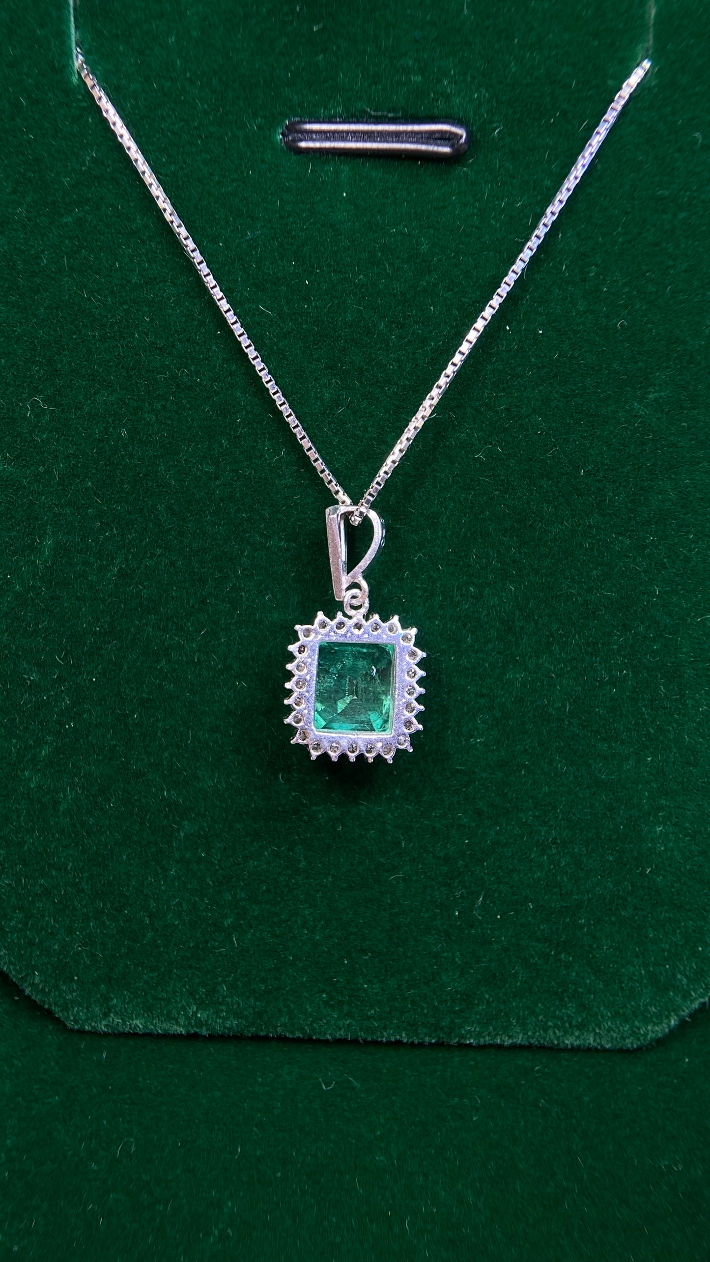 Pt900 platinum/Pt850 platinum&Emerald&Diamond Necklace| Emerald: 2.13ct｜Diamonds：0.20ct｜Japanese Vintage Estate Jewelry -BMPK