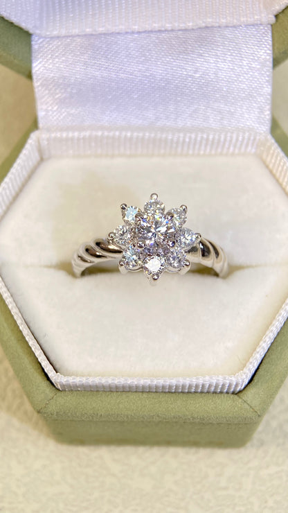 Pt900 Platinum&Diamond Ring| Diamond:0.261ct | Diamonds:0.42ct|Japanese Vintage Estate Jewelry -BSCL2841