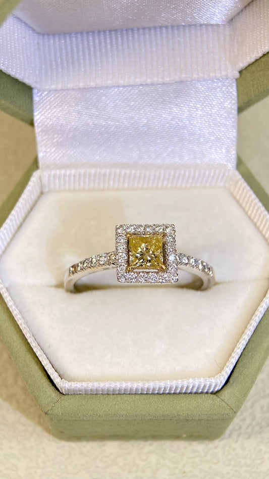 18K White Gold&Diamond Ring| Diamond:0.423ct FY -SI1 | Diamonds:0.32ct|Japanese Vintage Estate Jewelry -BRRZ