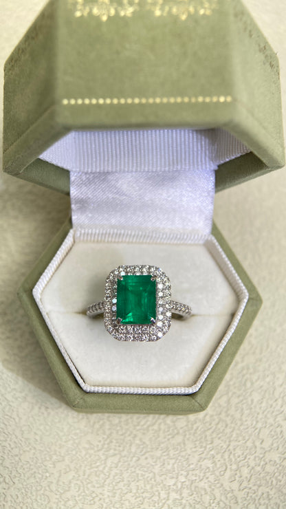 Pt900 Platinum&Emerald&Diamond Ring| Emerald:2.30ct Colombian-MUZO Green| Diamonds：0.57ct | Japanese Vintage Estate Jewelry -BRUA2580