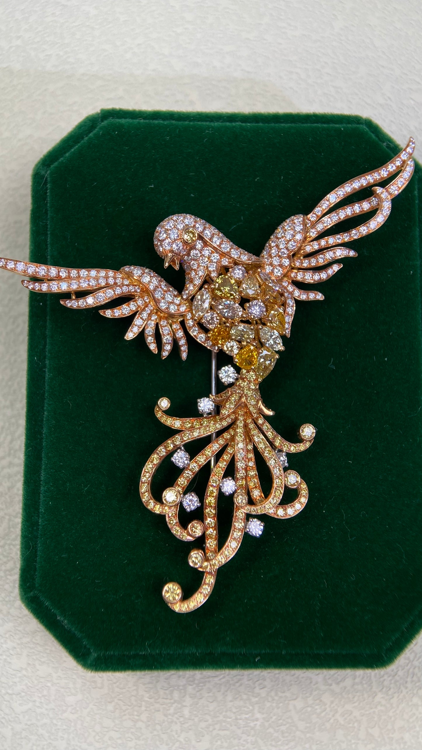 750‰ Gold（18K Gold ）&Diamond Brooch | Diamonds：7.43ct | Japanese Vintage Estate Jewelry -BSDM2869