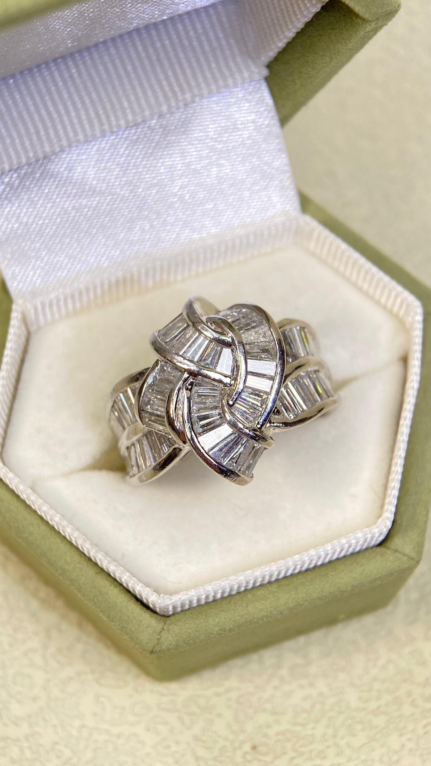 Pt900 Platinum&Diamond Ring| Diamonds:2.09ct | Japanese Vintage Estate Jewelry -BSDU2877