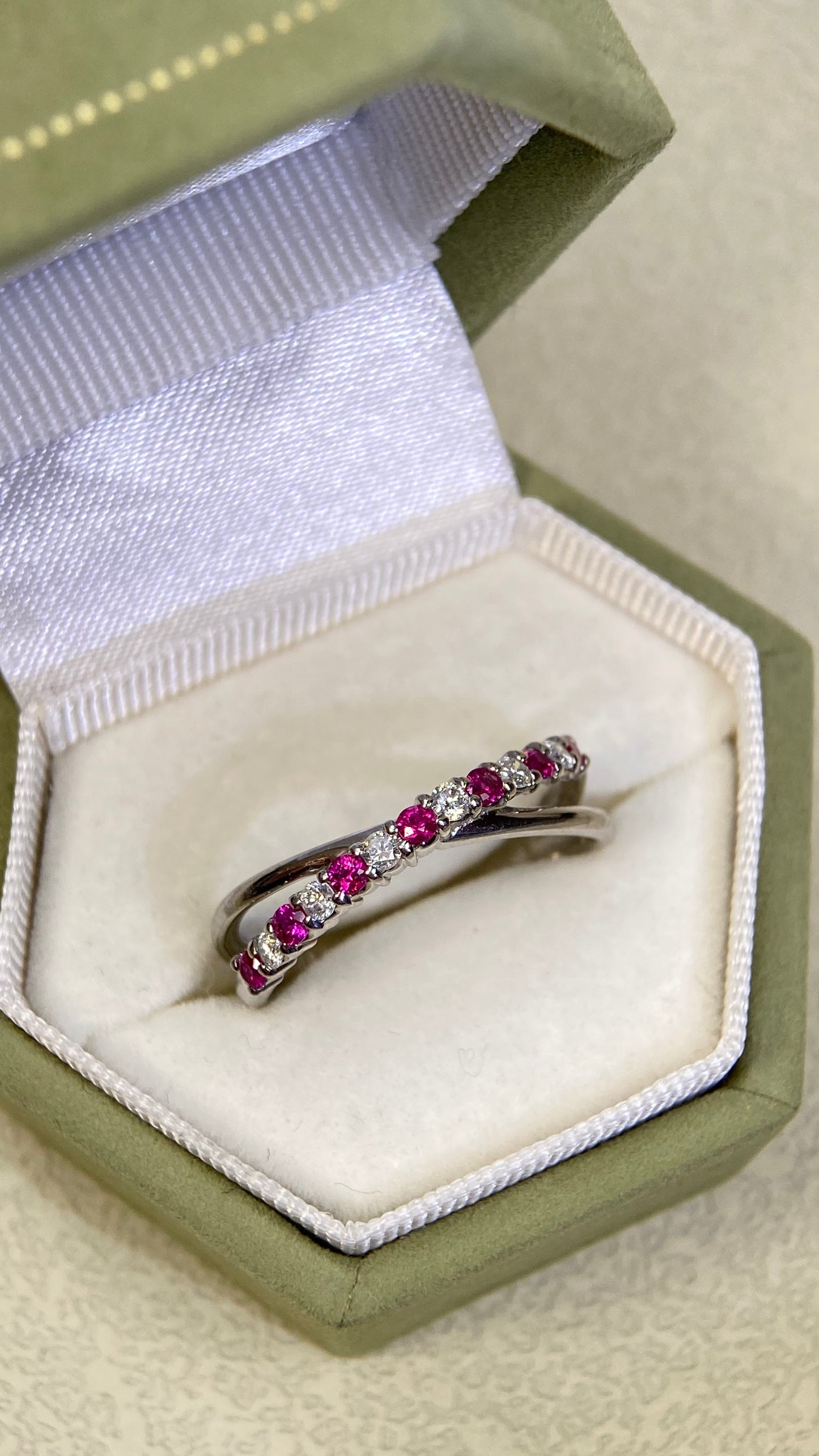 K18 White Gold&Ruby&Diamond Ring| Rubies：0.21ct|Diamonds：0.15ct | Japanese Vintage Estate Jewelry -BSKA3083