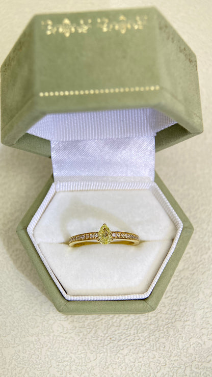 K18 Gold&Diamond Ring| Diamond:0.278ct Fancy Light Yellow-SI1 | Diamonds:0.13ct|Japanese Vintage Estate Jewelry -BRRW2518