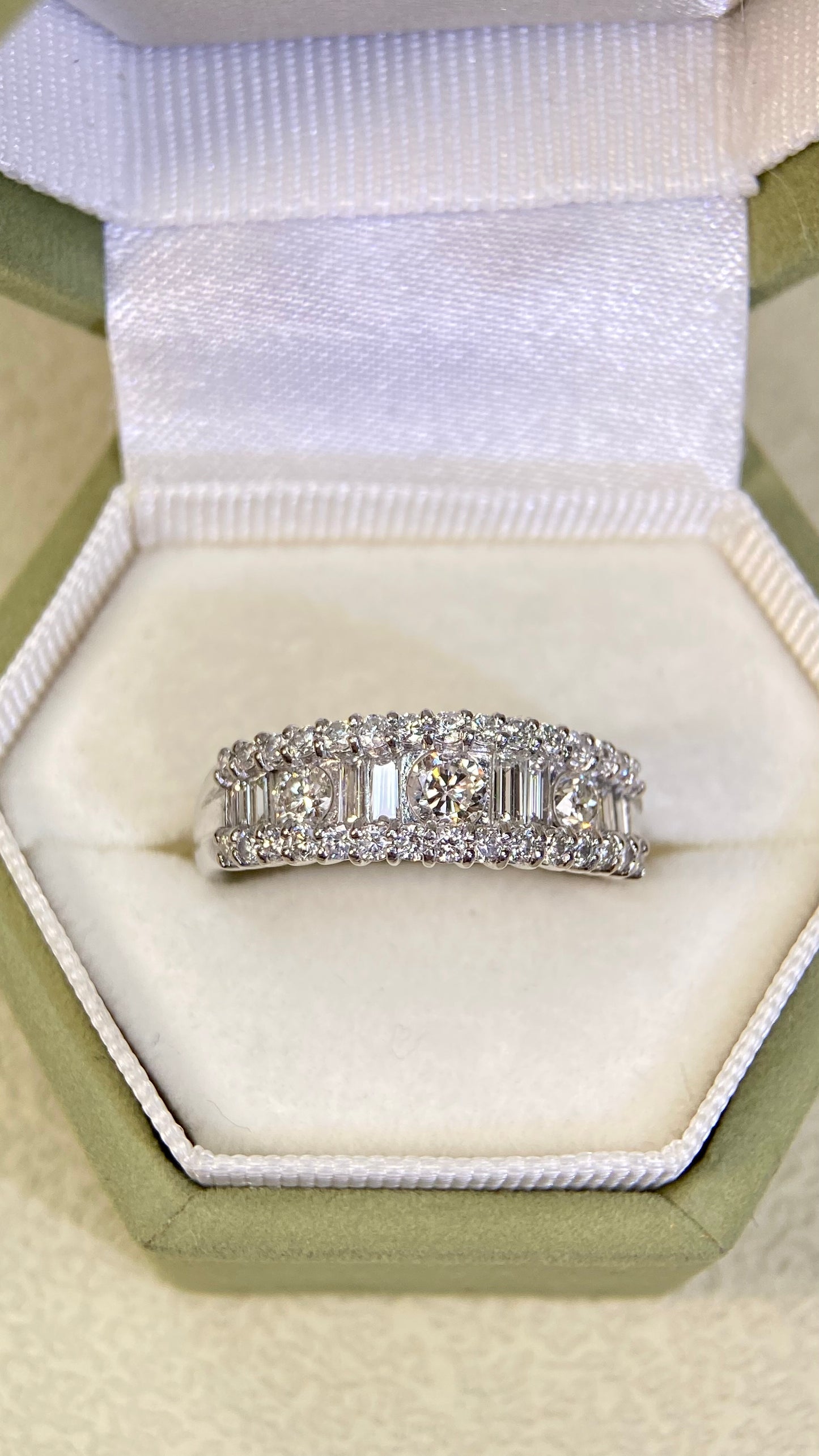 Pt900 Platinum&Diamond Ring| Diamonds:1.00ct | Japanese Vintage Estate Jewelry -BSGL2987
