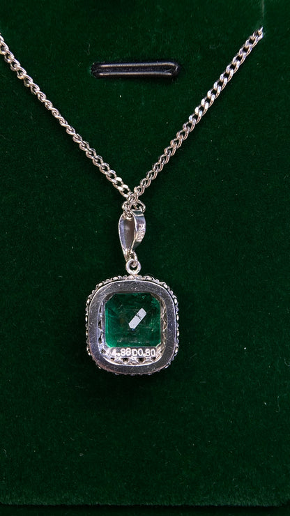 Pt900 platinum/Pt850 platinum&Emerald&Diamond Necklace| Emerald:  4.88ct｜Diamonds：0.80ct｜Japanese Vintage Estate Jewelry -BRUT2599