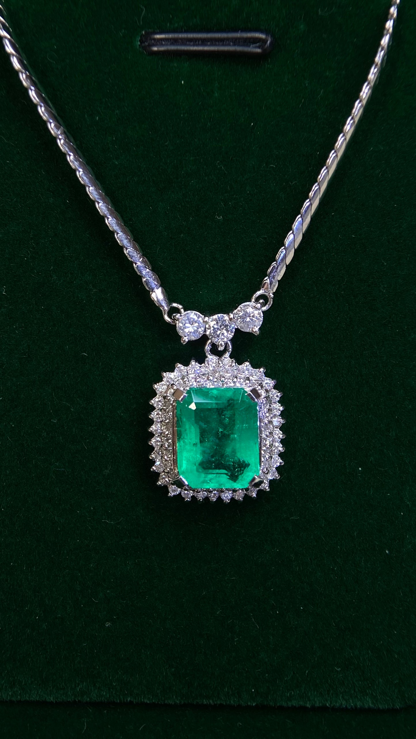 Pt850 platinum/Pt platinum&Emerald&Diamond Necklace| Emerald: 2.91ct｜Diamonds：0.70ct｜Japanese Vintage Estate Jewelry -BRTI2562